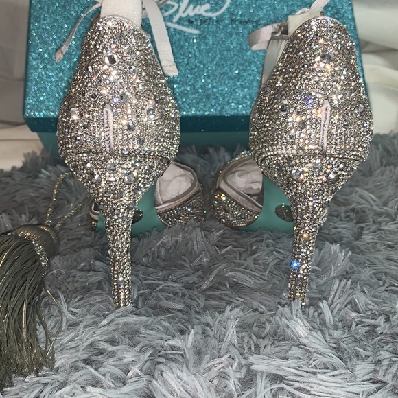 NEW!! Blue by Betsey Johnson SB Iris Silver Rhinestone Heels 8.5 - Picture 8 of 16